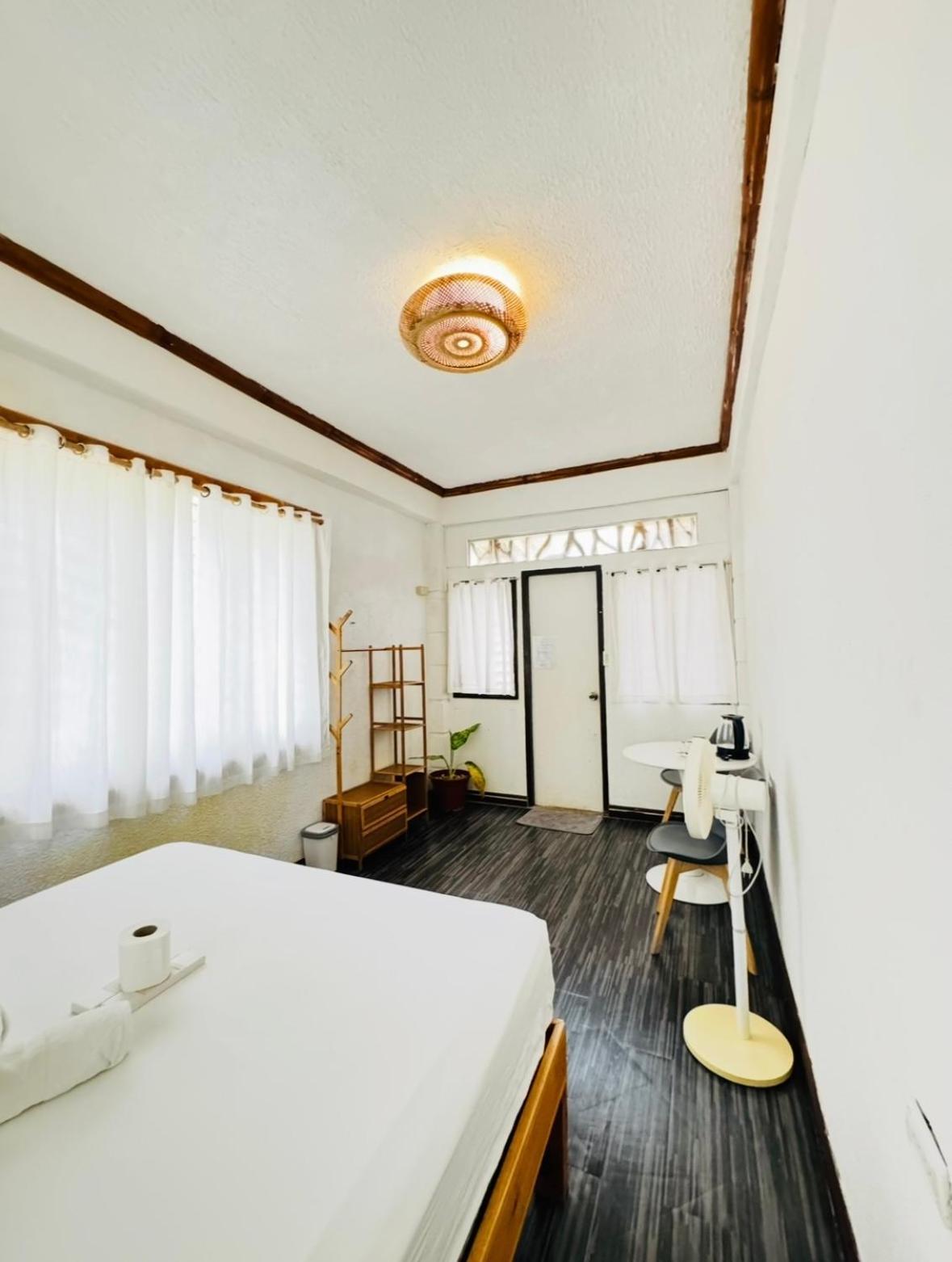 Tahanan Hotel